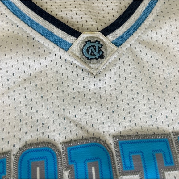 Michael Jordan #23 UNC jersey, size Medium - Picture 7 of 11